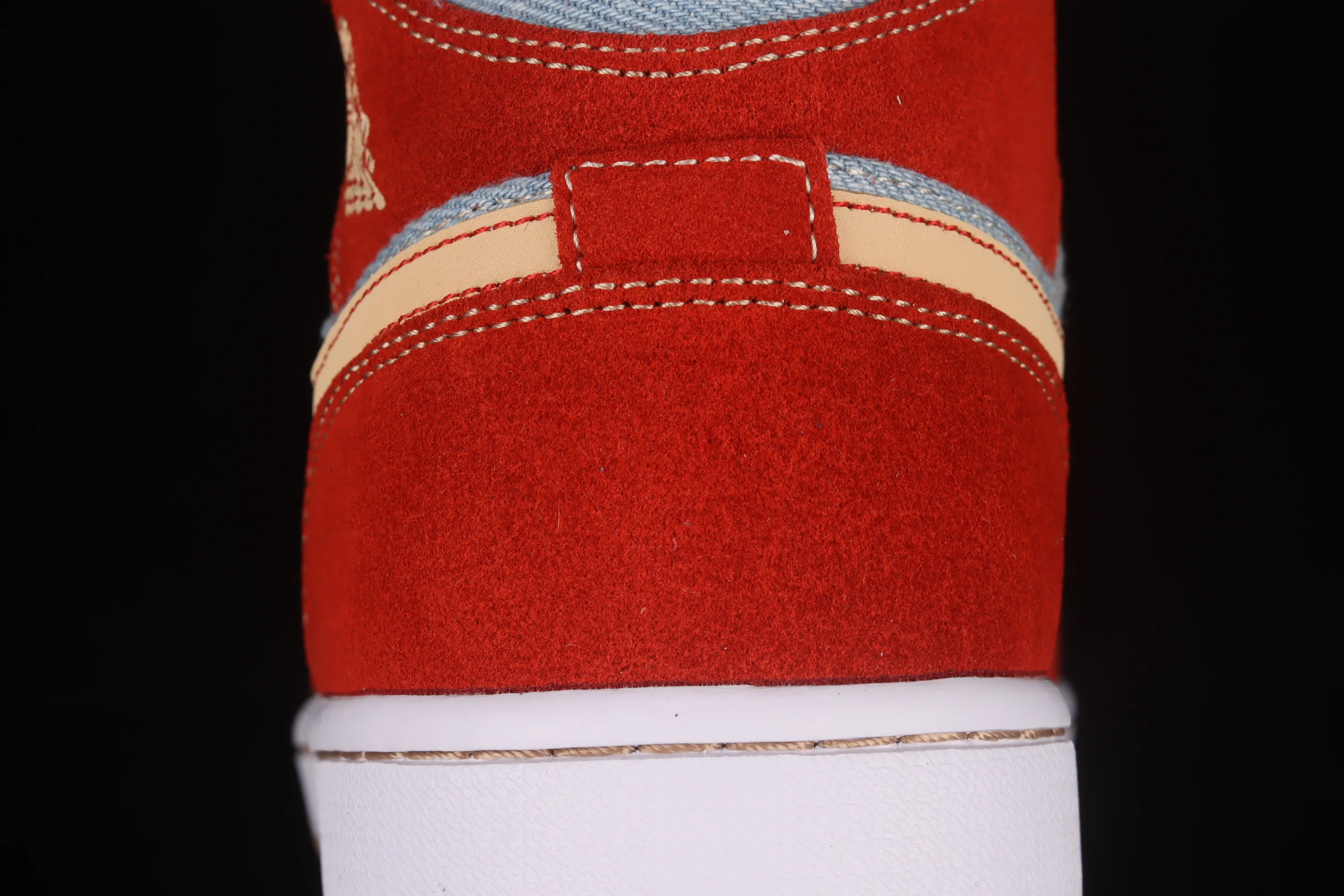 All categories Air Jordan Jordan series basketball shoes Air Jordan 1 Mid Different versions Levi's x Air Jordan 1 Mid "Denim" AJ1 Joe 1 Levi's denim mid-top basketball shoes DM4352-600
